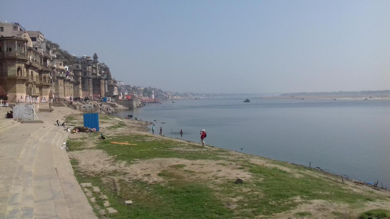 Monalisa Hostel Benares Buitenkant foto