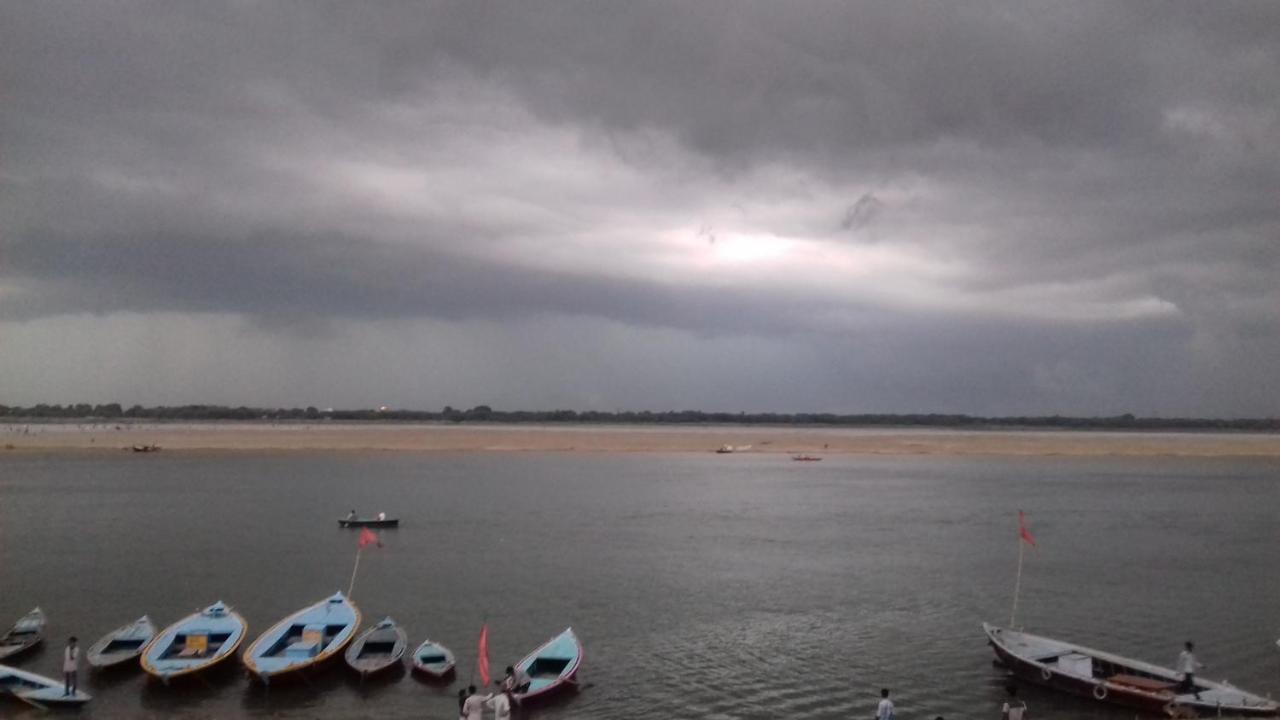 Monalisa Hostel Benares Buitenkant foto